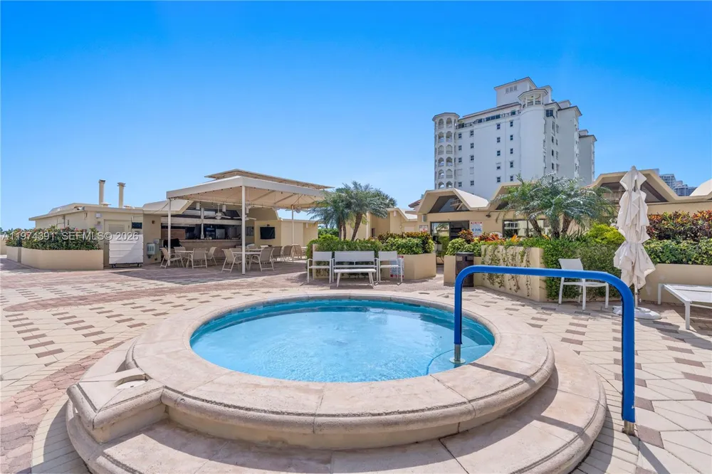 20191 E Country Club Dr #407 Aventura, FL 33180