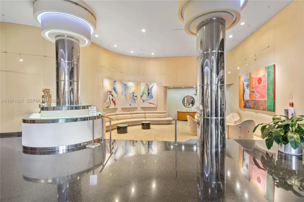 20191 E Country Club Dr #407 Aventura, FL 33180