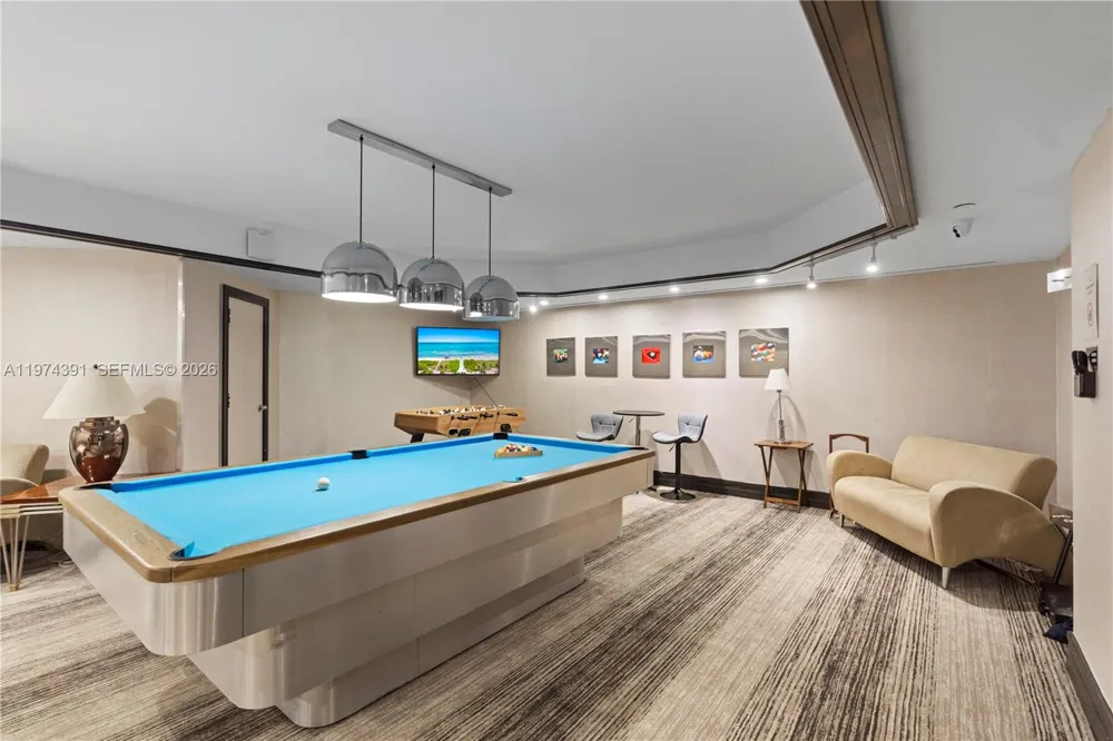 20191 E Country Club Dr #407 Aventura, FL 33180