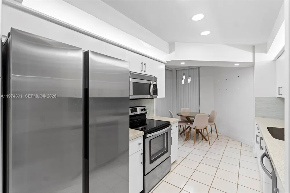 20191 E Country Club Dr #407 Aventura, FL 33180