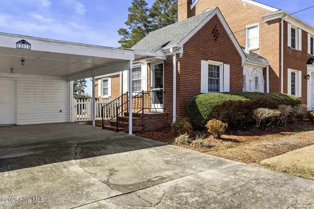 201 E Hargett Street Richlands, NC 28574