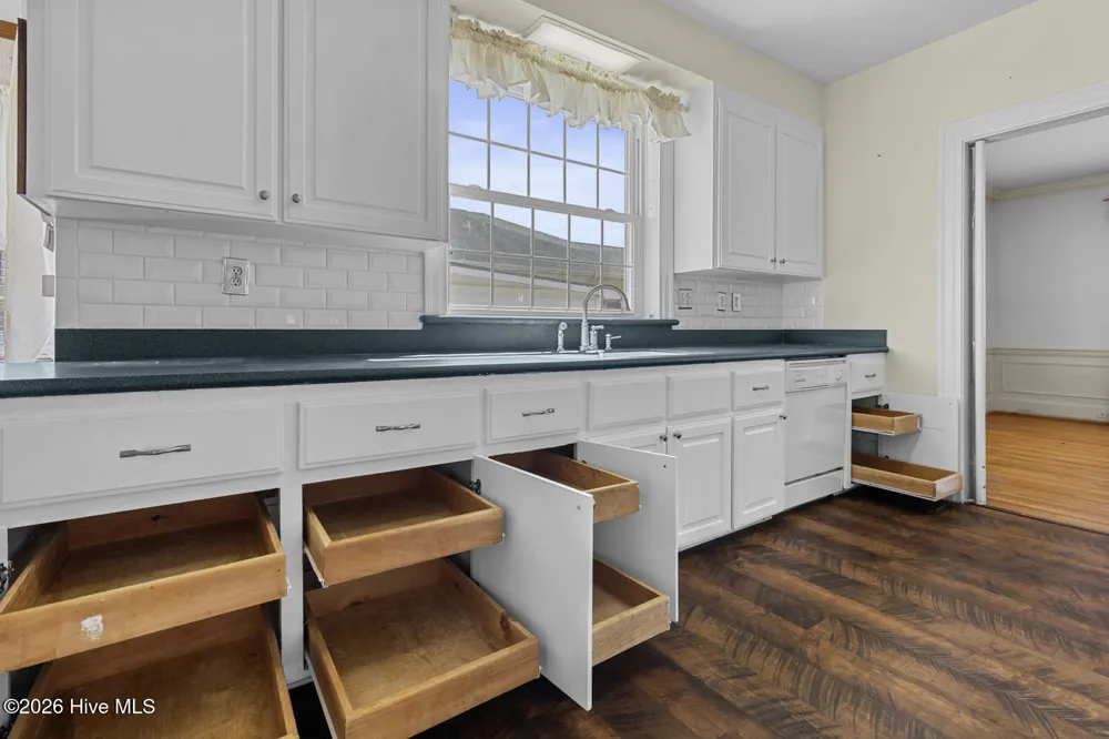 201 E Hargett Street Richlands, NC 28574