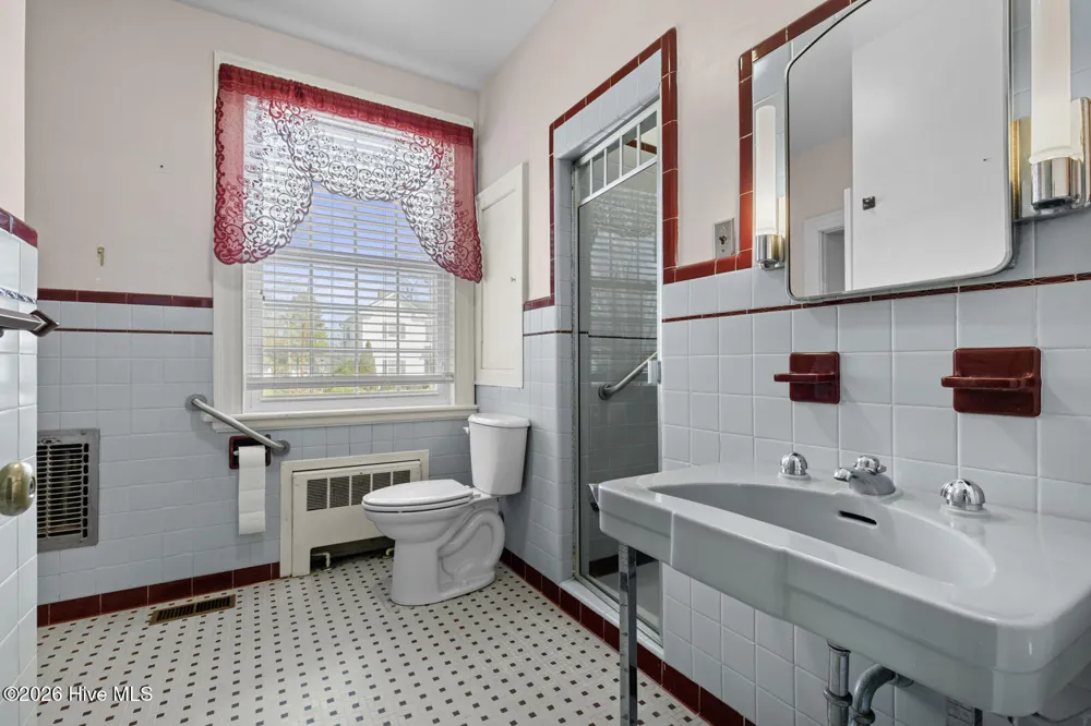 201 E Hargett Street Richlands, NC 28574
