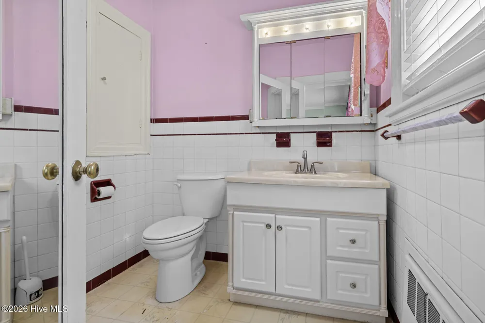 201 E Hargett Street Richlands, NC 28574