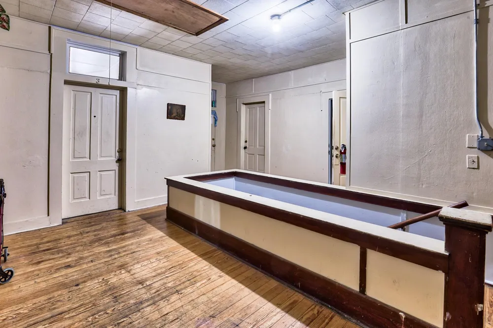158 E Colorado La Grange, TX 78945