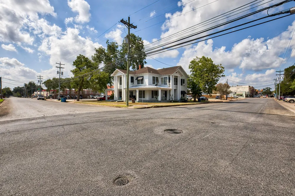 158 E Colorado La Grange, TX 78945