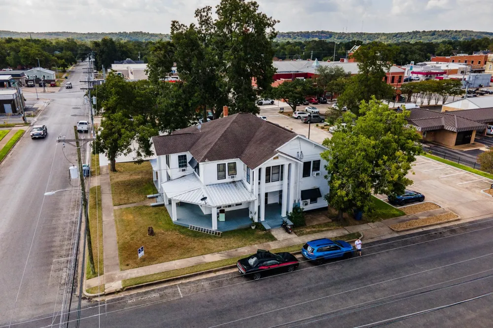 158 E Colorado La Grange, TX 78945