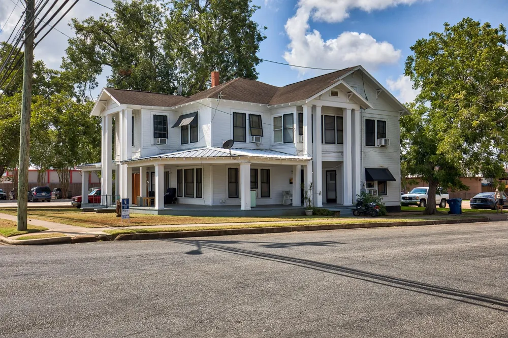 158 E Colorado La Grange, TX 78945