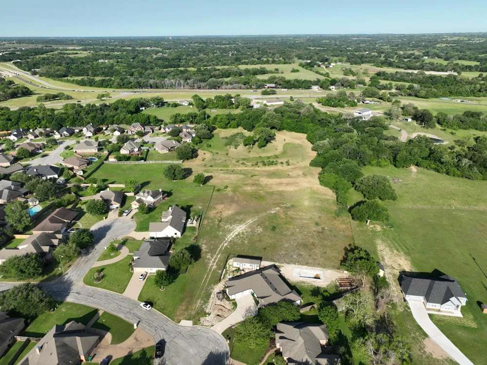 2917 Twisted Oak Drive Brenham, TX 77833