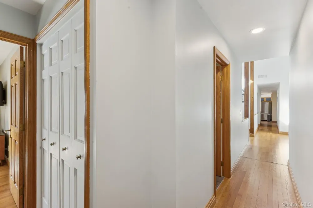 2905 Private Road East Marion, NY 11939