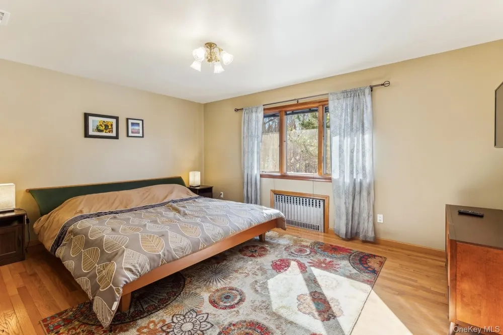 2905 Private Road East Marion, NY 11939