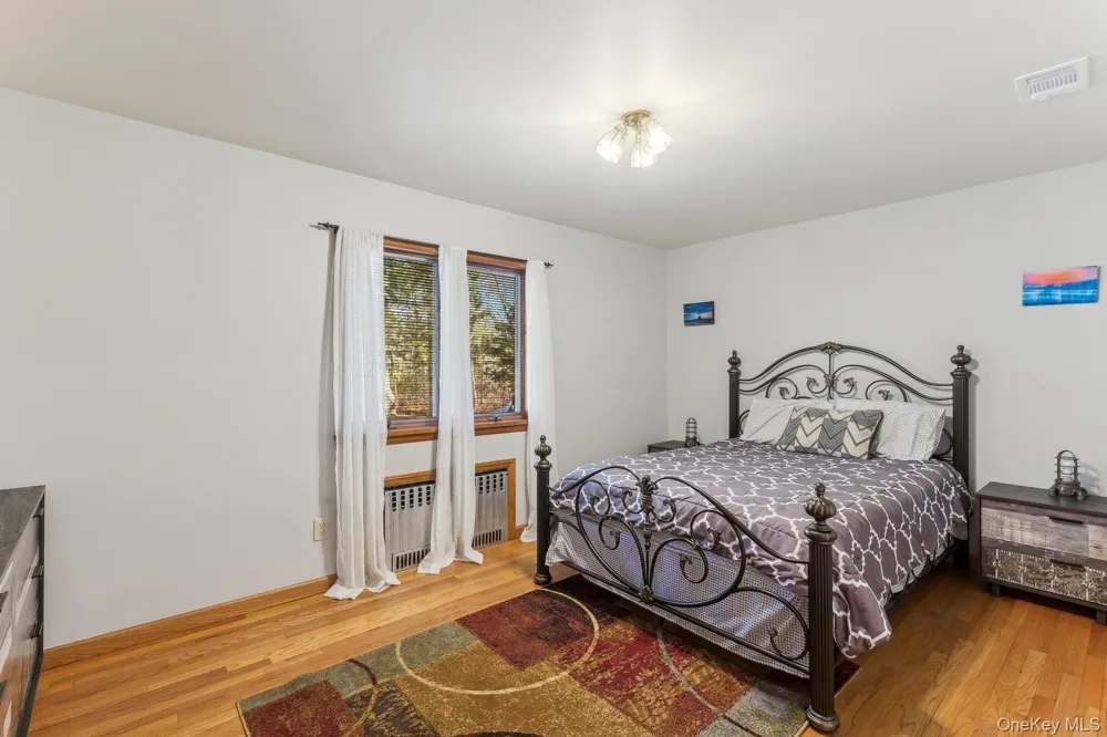 2905 Private Road East Marion, NY 11939