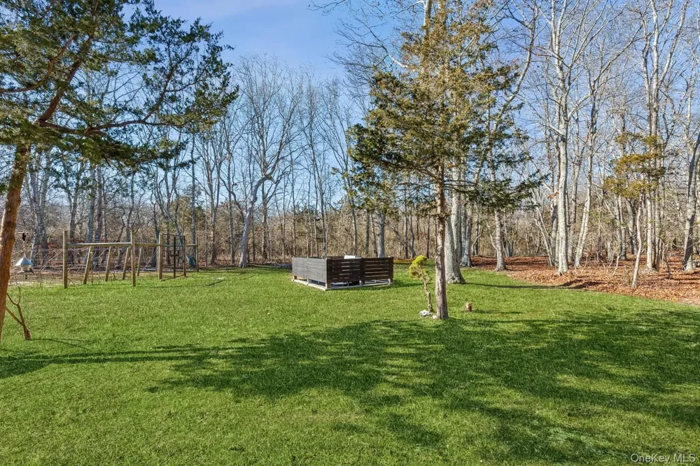 2905 Private Road East Marion, NY 11939