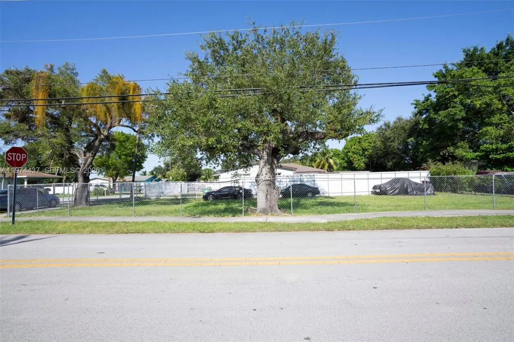 1990 NW 153rd St Miami Gardens, FL 33054