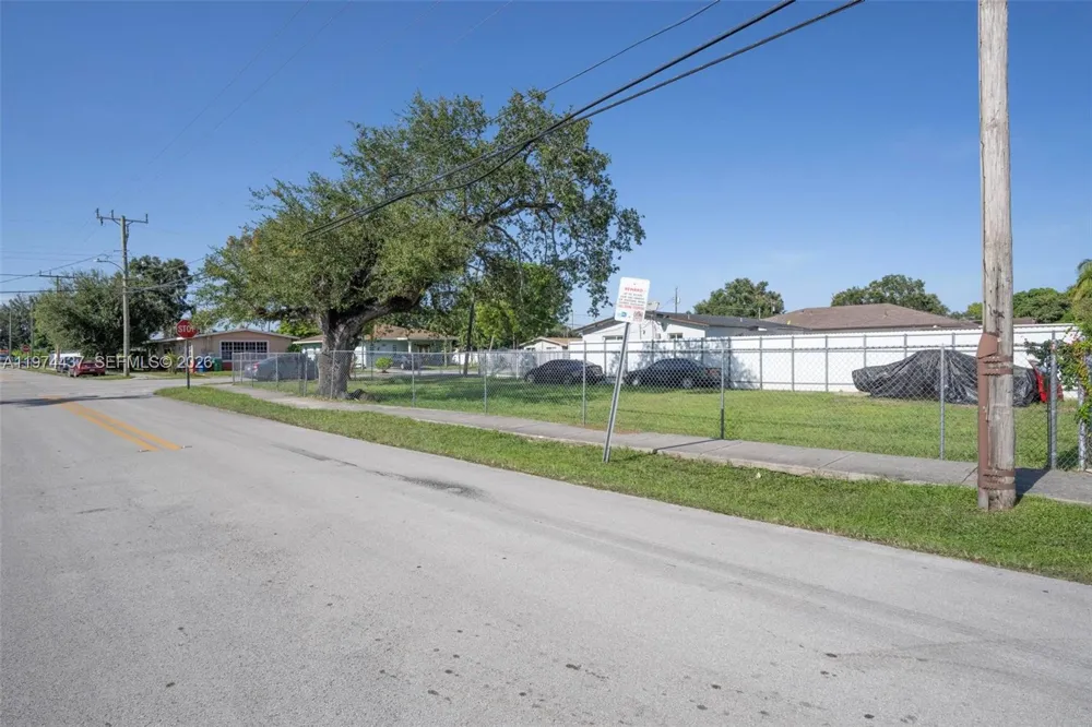 1990 NW 153rd St Miami Gardens, FL 33054