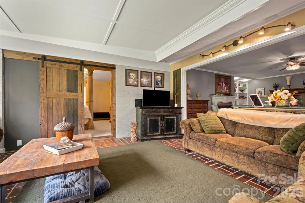 64 Persimmon Hill Drive Columbus, NC 28722