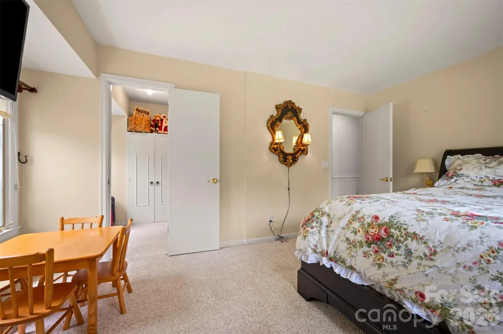 64 Persimmon Hill Drive Columbus, NC 28722