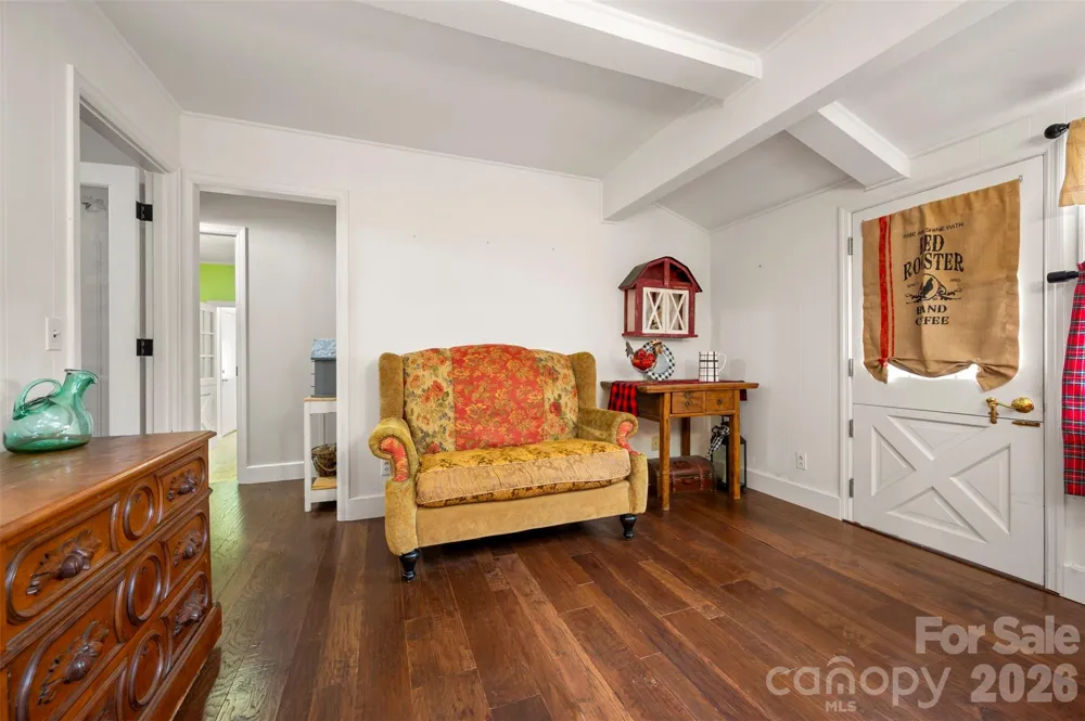 64 Persimmon Hill Drive Columbus, NC 28722