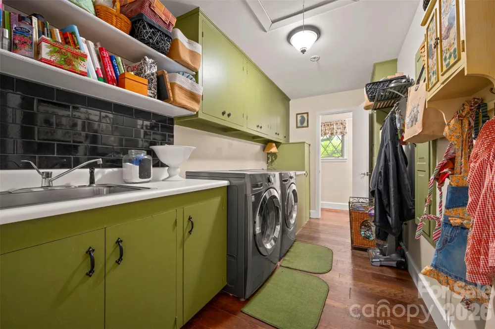 64 Persimmon Hill Drive Columbus, NC 28722