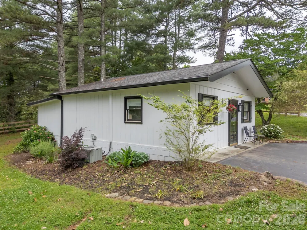 64 Persimmon Hill Drive Columbus, NC 28722