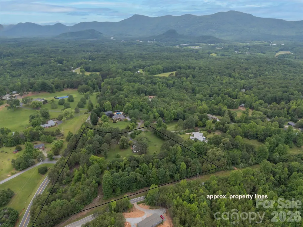 64 Persimmon Hill Drive Columbus, NC 28722