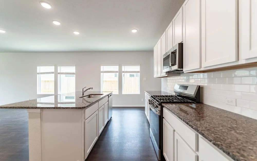 4315 Maple Root Lane Pinehurst, TX 77362