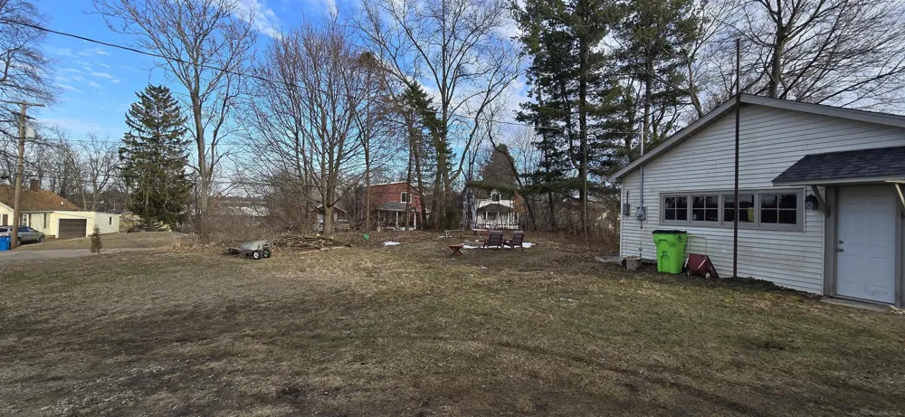 205 S Dettman Road Leoni Township, MI 49203