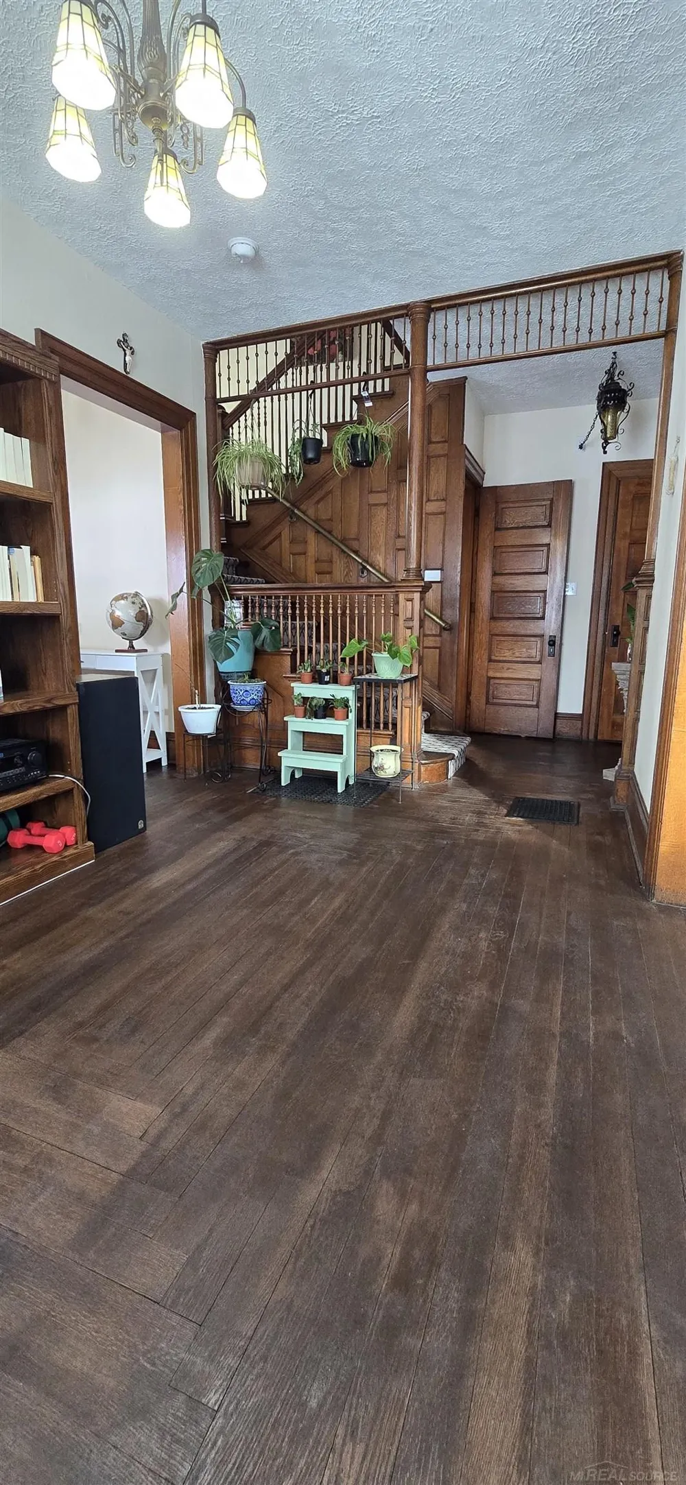 205 S Dettman Road Leoni Township, MI 49203