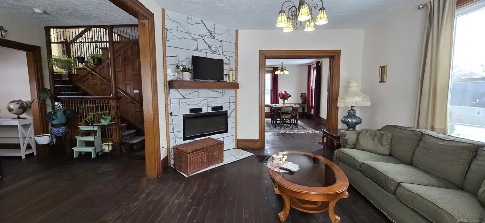 205 S Dettman Road Leoni Township, MI 49203