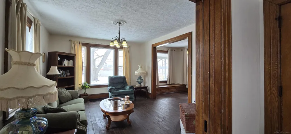 205 S Dettman Road Leoni Township, MI 49203