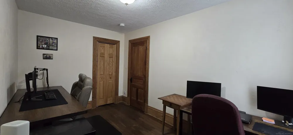 205 S Dettman Road Leoni Township, MI 49203