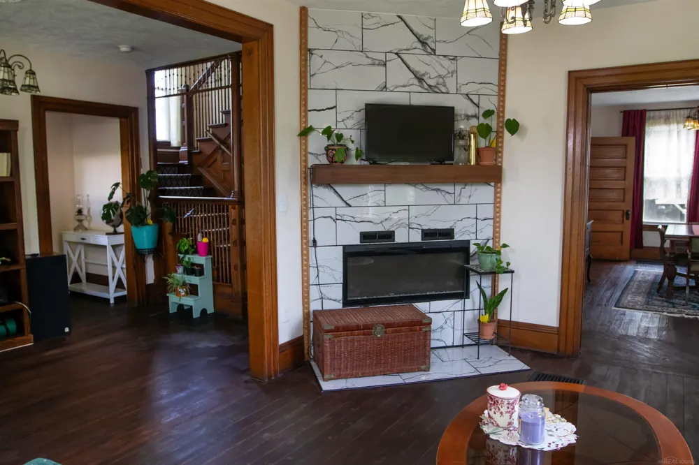 205 S Dettman Road Leoni Township, MI 49203
