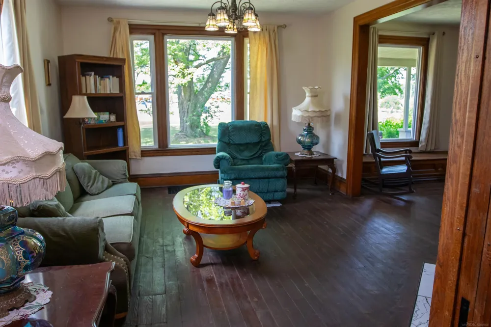 205 S Dettman Road Leoni Township, MI 49203