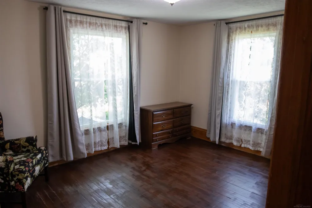 205 S Dettman Road Leoni Township, MI 49203