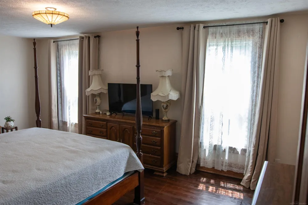 205 S Dettman Road Leoni Township, MI 49203