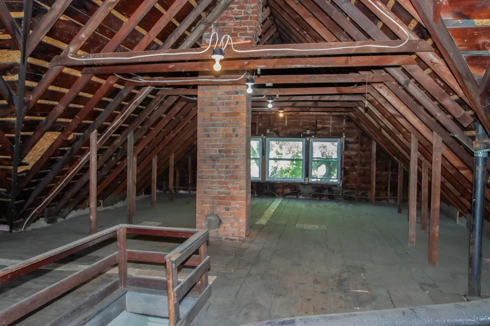 205 S Dettman Road Leoni Township, MI 49203