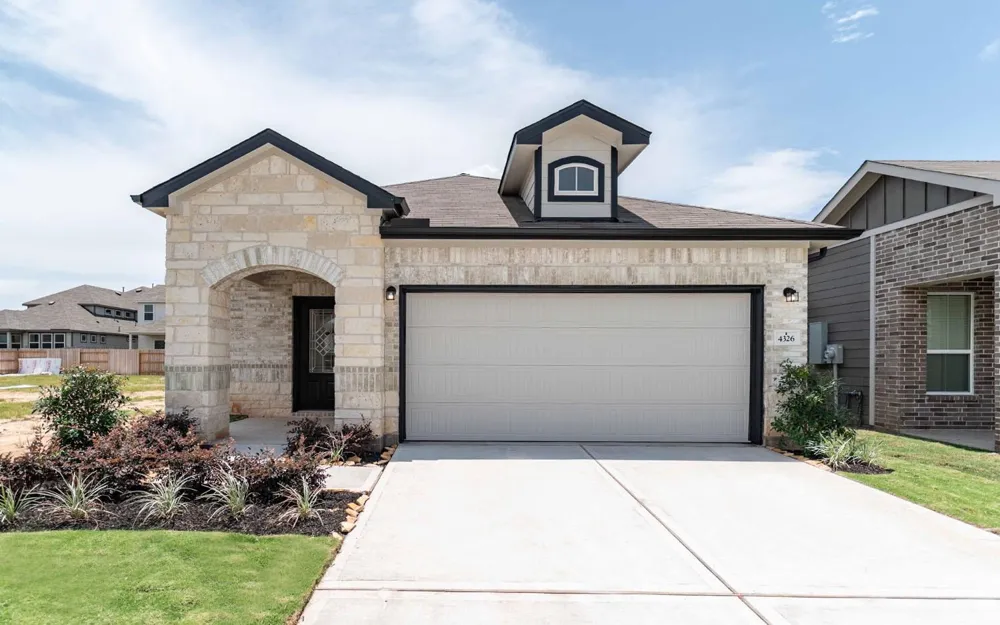 4326 Maple Root Lane Pinehurst, TX 77362