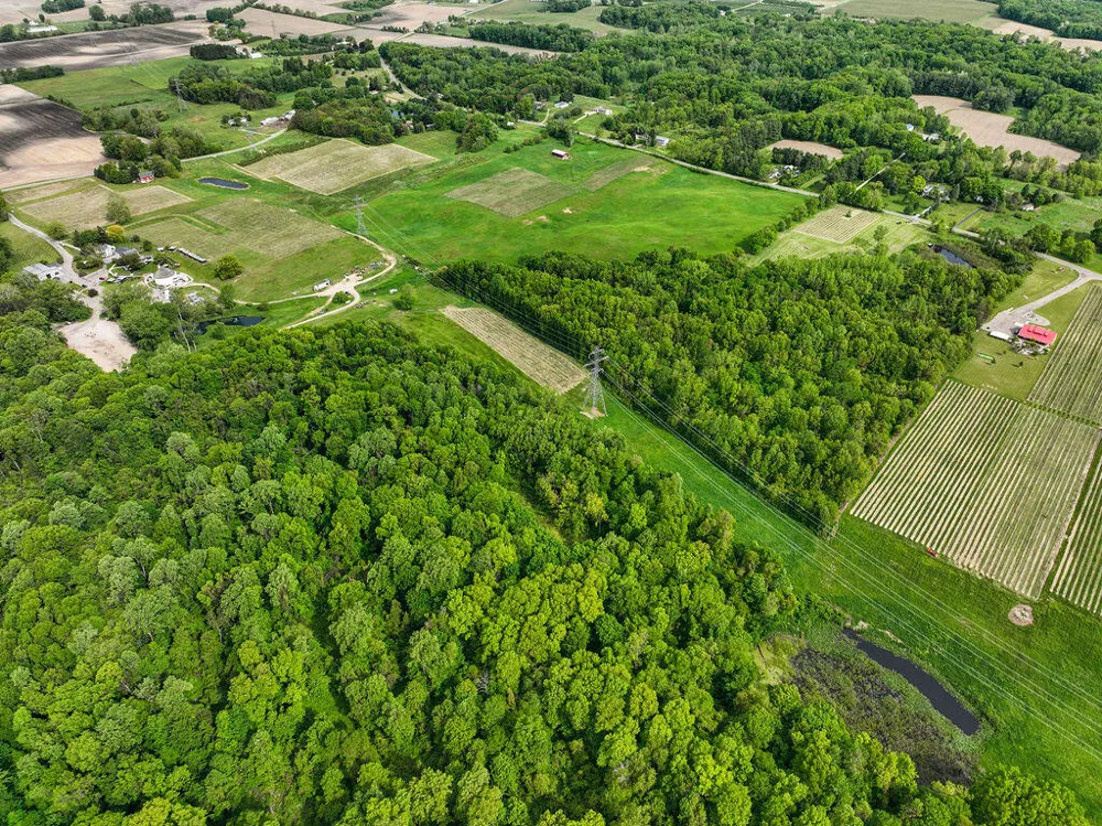 438 E Snow Road Baroda, MI 49101