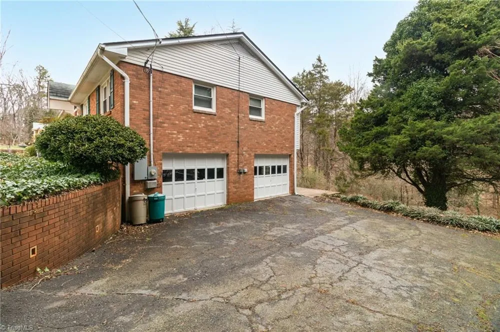 5630 Clinedale Court Pfafftown, NC 27040