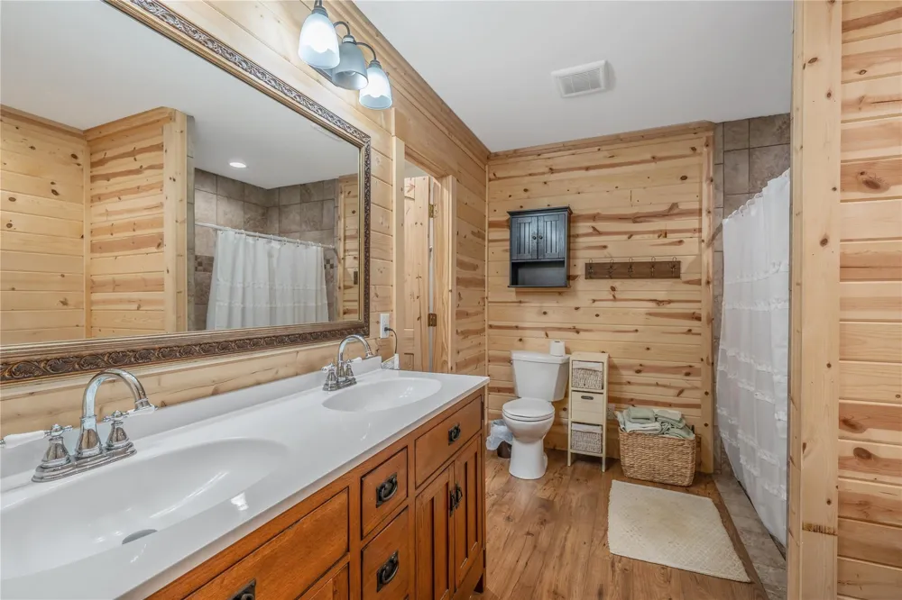 6751 Cr 4710 Larue, TX 75770