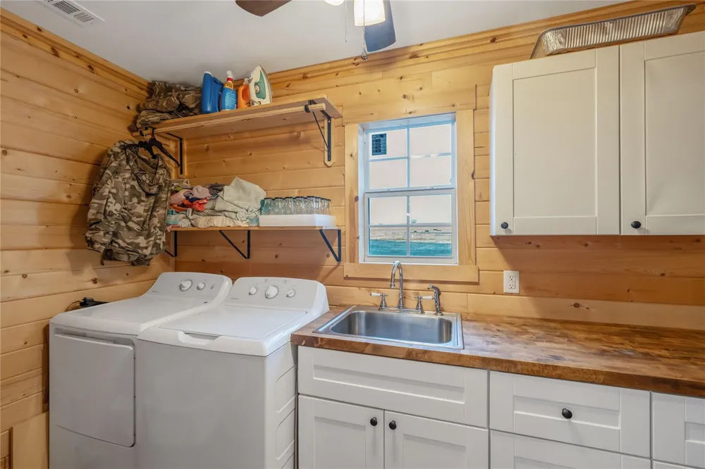 6751 Cr 4710 Larue, TX 75770