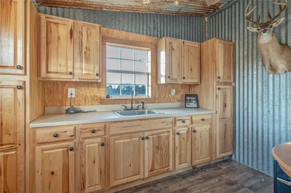 6751 Cr 4710 Larue, TX 75770