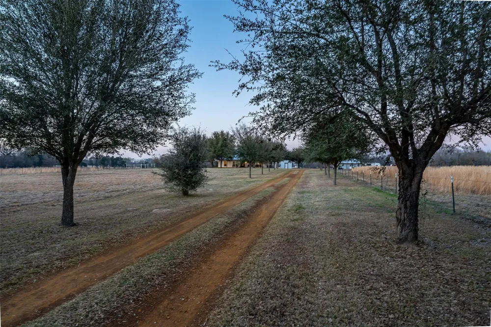 6751 Cr 4710 Larue, TX 75770