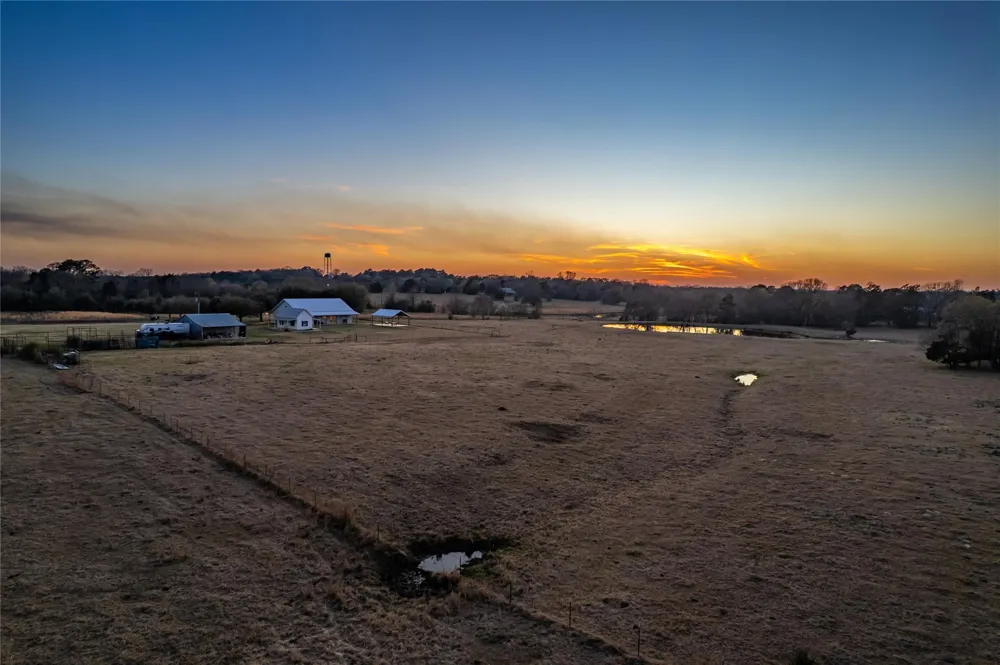 6751 Cr 4710 Larue, TX 75770