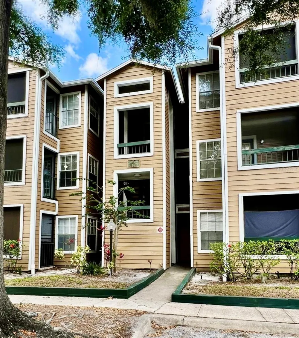 4225 THORNBRIAR LANE #208