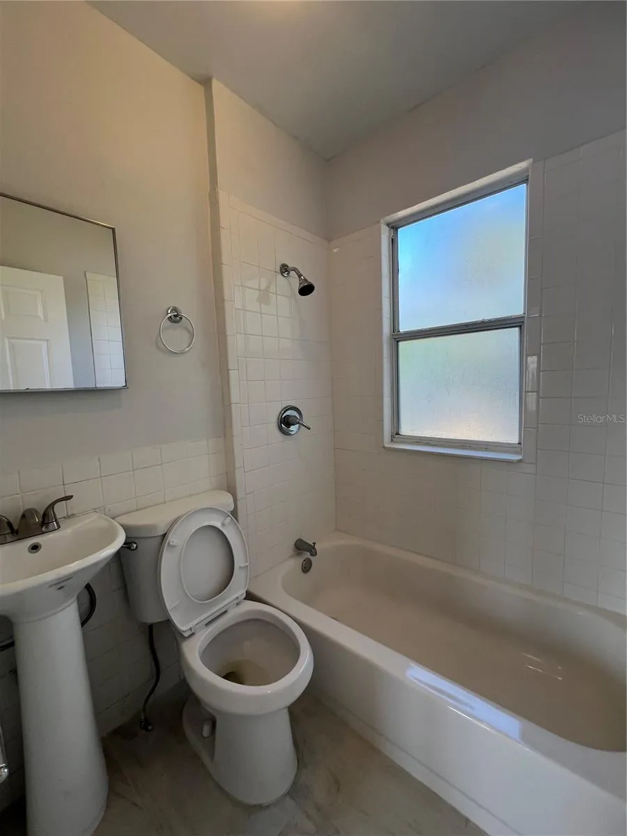 209 TAYLOR AVENUE #2 Daytona Beach, FL 32114