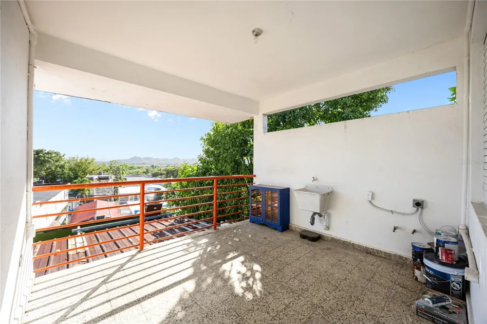311 MENDEZ VIGO Dorado, PR 00646