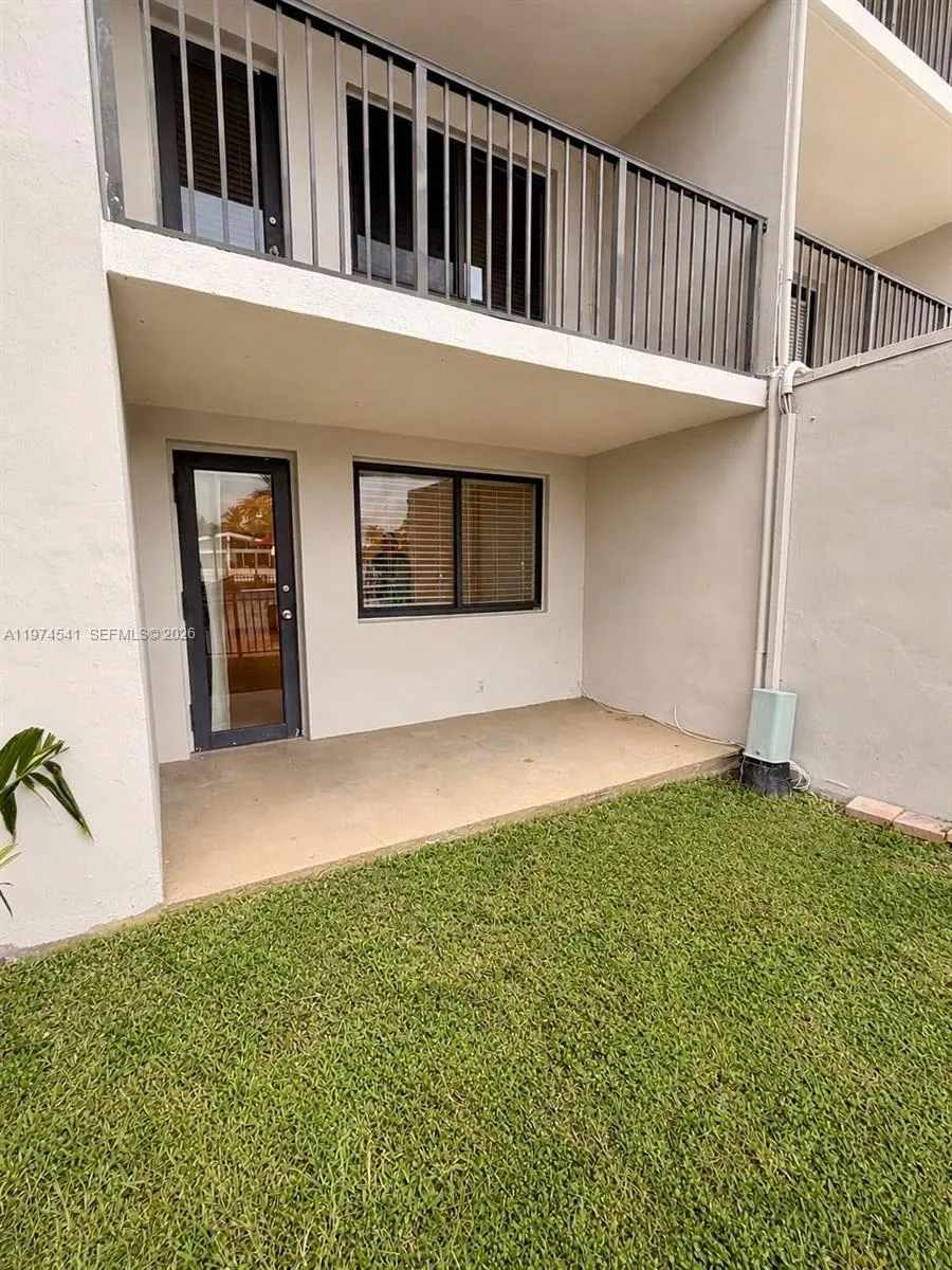 301 Golden Isles Dr #109 Hallandale Beach, FL 33009