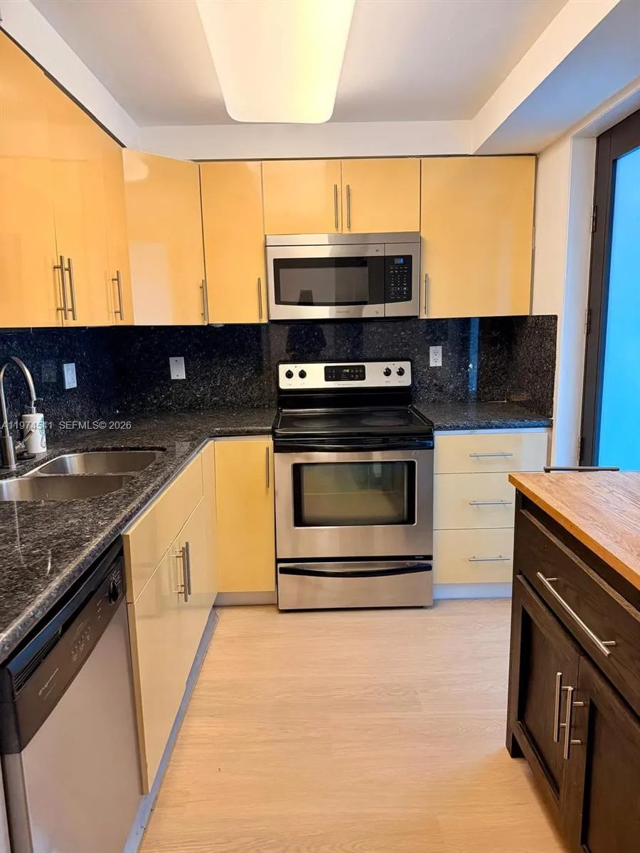301 Golden Isles Dr #109 Hallandale Beach, FL 33009