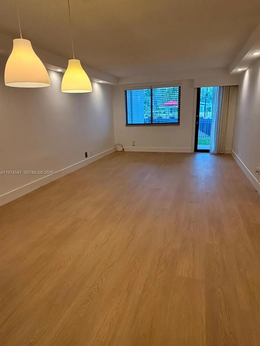 301 Golden Isles Dr #109 Hallandale Beach, FL 33009